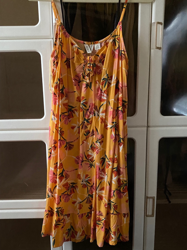 Misc clothing lot FP Roxy + 25$  for all in Multi-item in Renfrew - Image 3