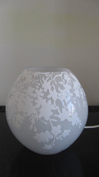 Ikea Knubbig Large Round White Floral Etched Lamp 9 Inches