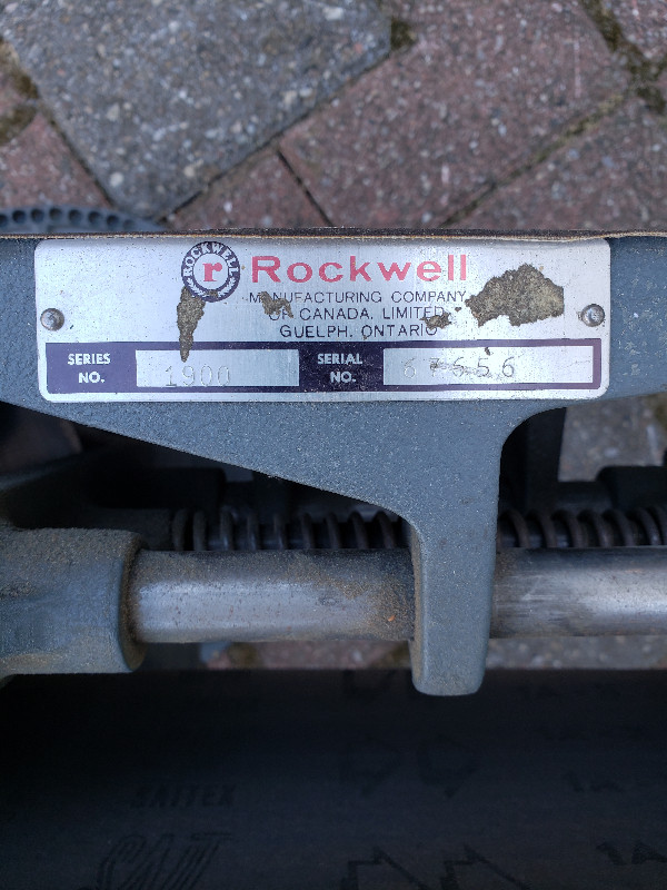 Rockwell commercial belt and disc sander with motor in Power Tools in Ottawa - Image 2