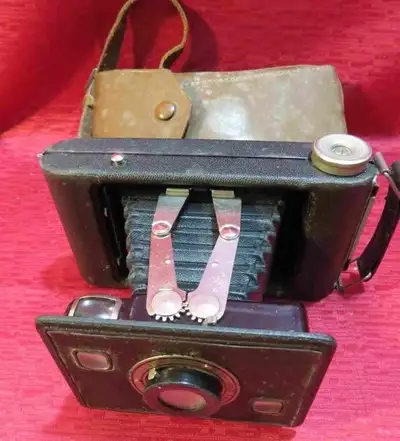 VINTAGE KODAK SIX-20 SERIES II FOLDING CAMERA, View more