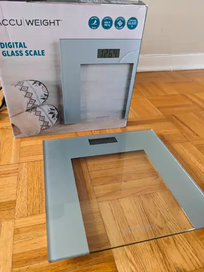 - Digital Weight Scale, in excellent condition - selling it for $15 - pickup and cash only