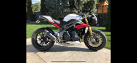  2016 triumph Speed Triple R 