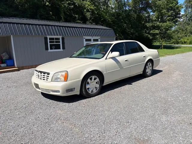 2001 Cadillac DTS - Luxury573329887524956163
