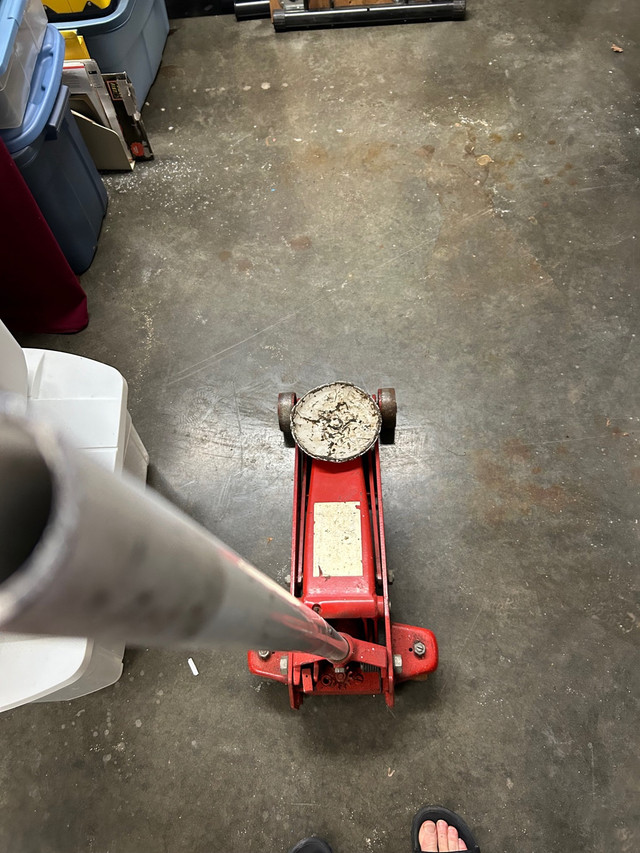 2 1/4 Ton Hydraulic Jack in Hand Tools in Comox / Courtenay / Cumberland - Image 3