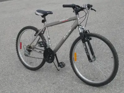 ADULT OR TEEN 26" CCM NITRO XT SERIES 21 SPEEDS WITH SUSPENSION!, View more