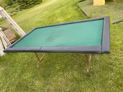 Poker table Great condition Port Colbone $80 obo