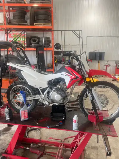 2018 Honda crf125f. Electric start (may need battery) fresh oil change and carb cleaning. Kid out gr...