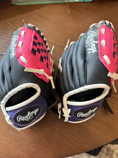 2 RAWLINGS BIGINNER'S BASEBALL GLOVES, View more
