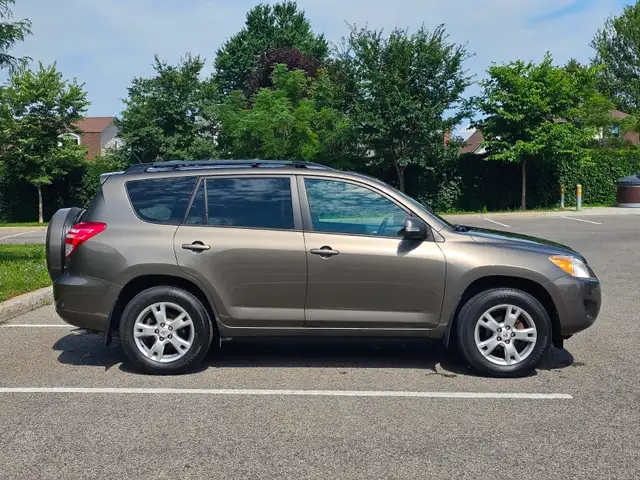 Toyota RAV4 2011 AWD, Only 136,000 km, Very Clean