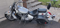 Motorcycle: Honda Shadow 750
