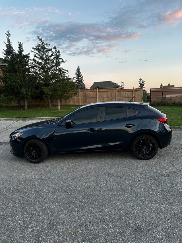 2016 Mazda 3 hatchback in Cars & Trucks in Mississauga / Peel Region - Image 2