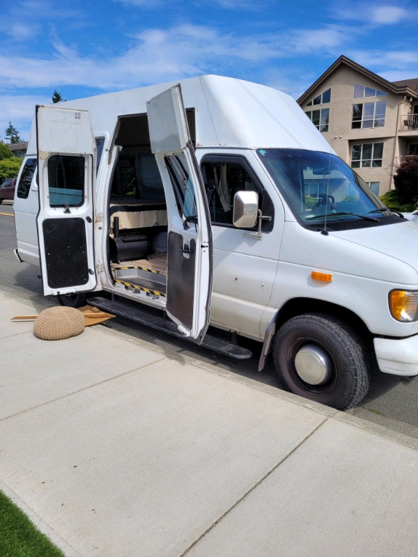 Ford van, camper van RVs & Motorhomes Parksville / Qualicum Beach