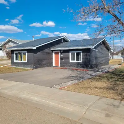 Fully Furnished 2 Bedroom House In Vegreville