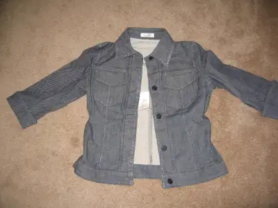 Brand: A.V.V. Size: S Condition: Brand new Pick up at Yonge & Finch area