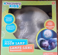 Discovery Kids Glowing Moon Lamp