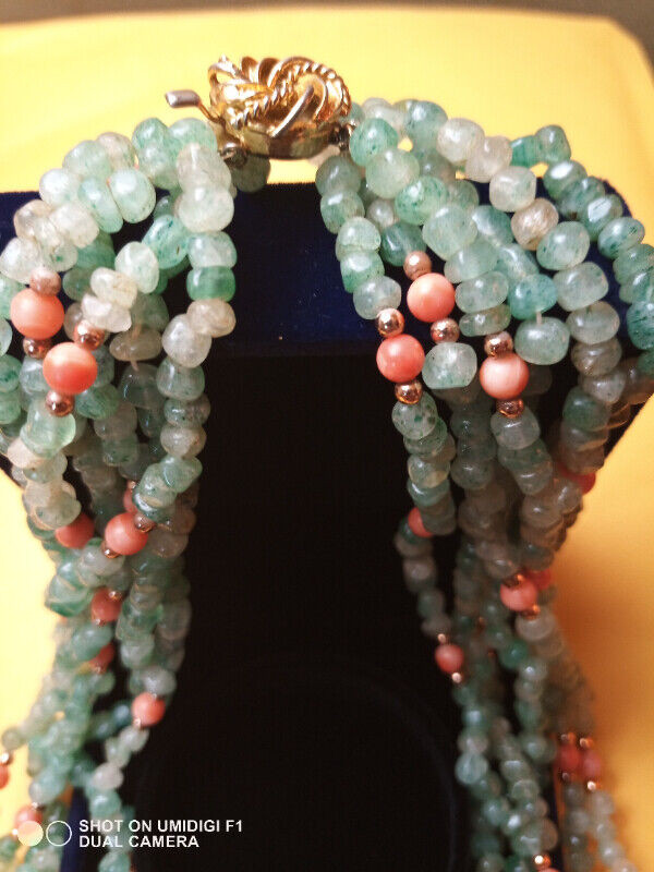 Green Jade and Salmon Coral Necklace in Jewellery & Watches in City of Toronto - Image 3