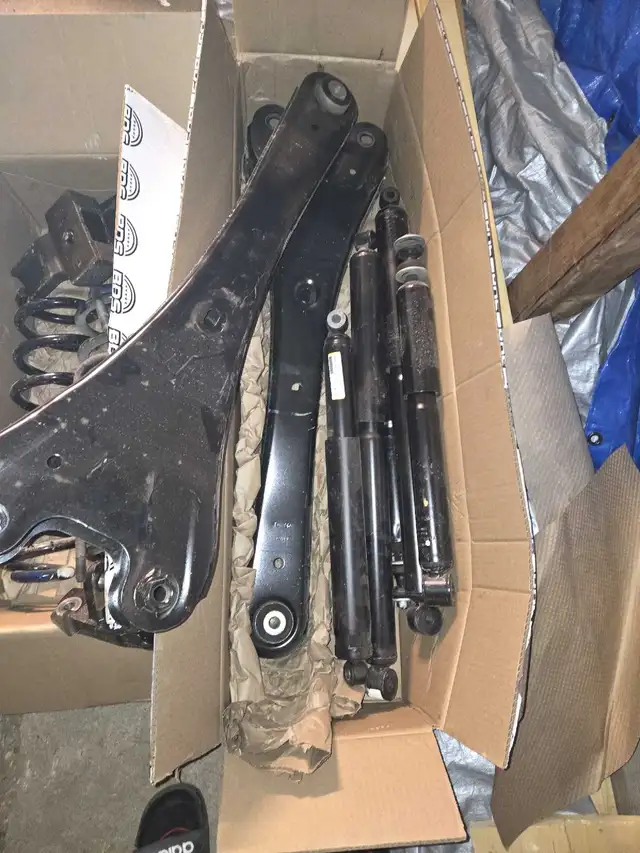 2025 Ford F350 Suspension components in Other Parts & Accessories in Edmonton - Image 4