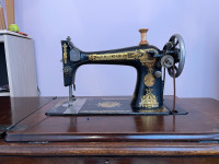 Singer Sewing Machine-Vintage