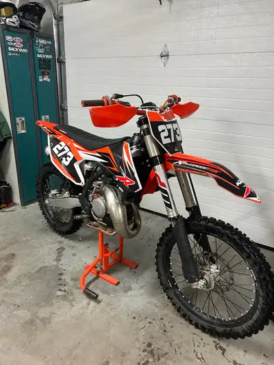 Great low hour (120) bike, JD jet kit, upgraded seat cover, new swingarm and shock bushings, well ma...