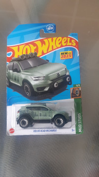 Volvo XC 40 Recharge Hot Wheels 2023 Mud Studs NIP