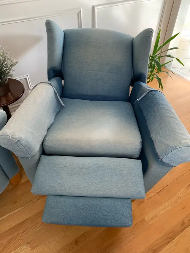 Denim Recliner Armchairs in Chairs & Recliners in Markham / York Region - Image 4