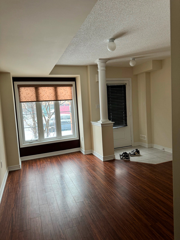 Spacious 3-Bedroom Home for Rent - Family & Student Friendly in Long Term Rentals in City of Toronto