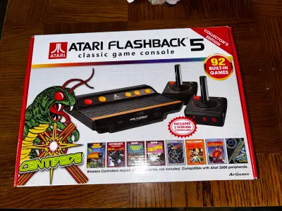 Atari Flashback 5 Classic Game Console with 2 wireless Controllers & 92 Built-in Games. Only used a...