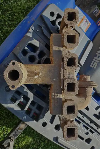 Description Minneapolis Moline model Z, R or ZA Tractor Manifold. Willing to ship. Asking $100 Locat...