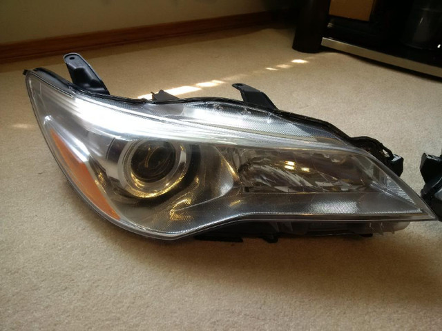 2017 Toyota Camry Left and Right Headlight Assembly in Auto Body Parts in Calgary - Image 2