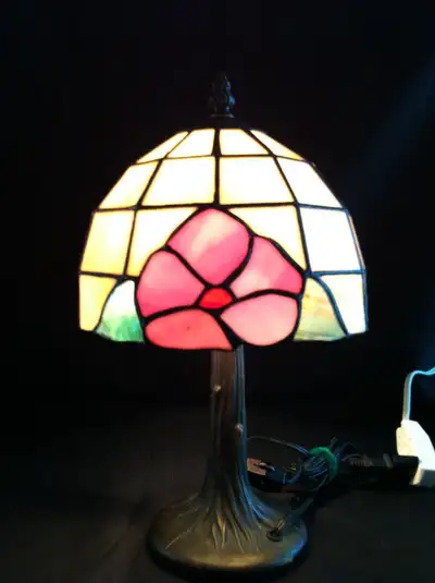 VINTAGE TABLE LAMP, View more