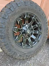 Tires & Rims - 33x12.5 R18 LT