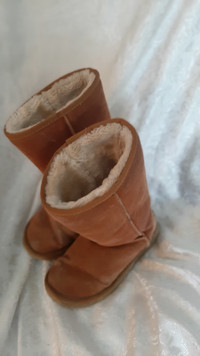Genuine Ugg Boots Size 6