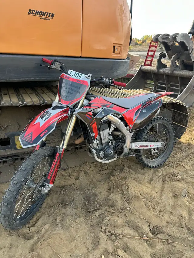 2020 CRF450R in Dirt Bikes & Motocross in Ottawa - Image 6