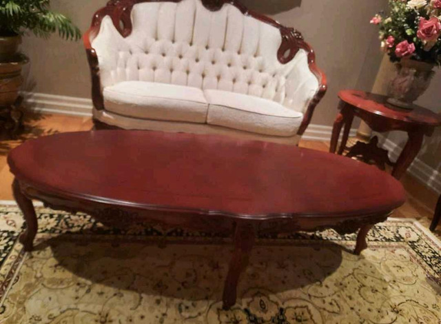 Coffee Table in Coffee Tables in Markham / York Region