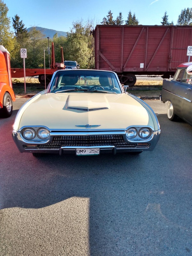 1963 tbird Classic Cars Cowichan Valley / Duncan Kijiji