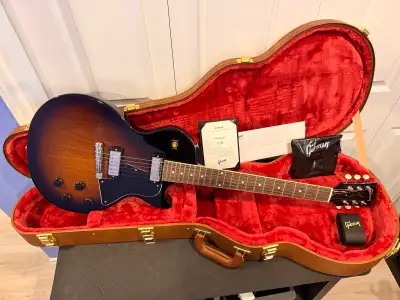 Gibson LP Special with mini humbuckers from factory. Includes original case, COA, and goodies. Bough...