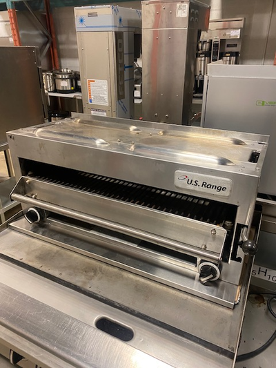 You are viewing a nicely used salamander broiler. This US Range UIR36 model has been tested and work...