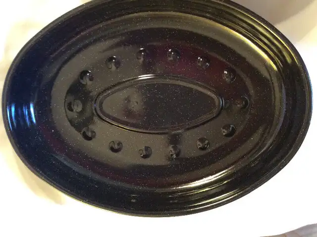Vintage ENAMELWARE/GRANITEWARE-Various Items-Excellent Condition in Arts & Collectibles in City of Toronto - Image 3