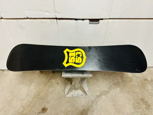 5150 snowboard 127 cm with Flow Flite Jr Step-in bindings  in Snowboard in Markham / York Region - Image 8