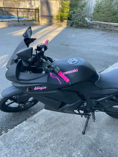 Great little bike! Already lowered. Perfect for 5 foot riders. Fantastic first bike for new riders....