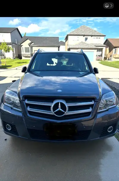 2010 Mercedes-Benz GLK – Luxury SUV | New Tires | Runs & Drives Well | Great Opportunity ———— Lookin...