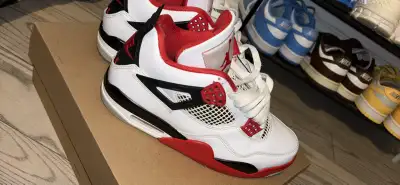 Jordan 4- Fire red , View more