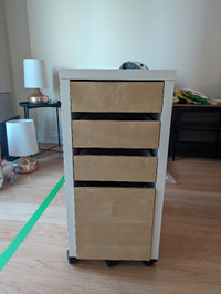 Drawer unit for sale in Markham!