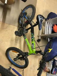 Kids bike $34 18 inch wheels 