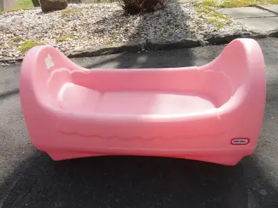 Très robuste. Excellent état. Pour intérieur ou extérieur.