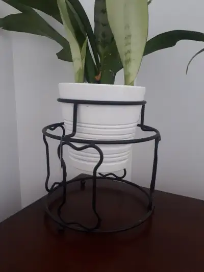 Support (pour plantes ou bol pour chien), View more