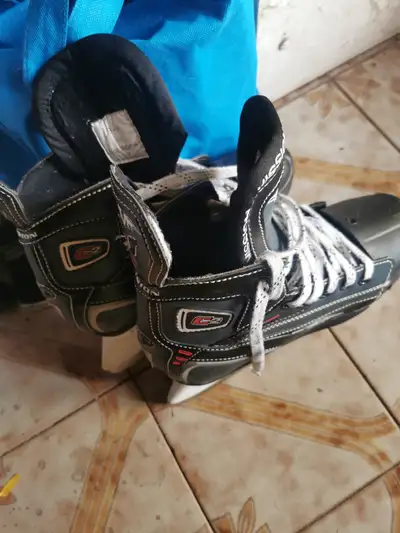 Boys ice hockey skates size 3-6, View more