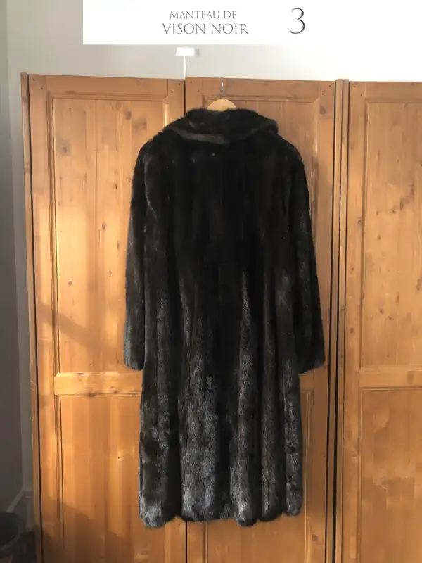 Manteau de vison noir fourrure véritable [modèle #3] in Women's - Tops & Outerwear in Shawinigan - Image 3