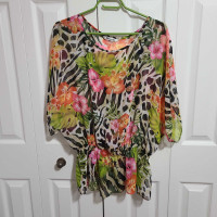 Nygard Collection green floral blouse large 