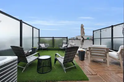 Don't miss this stunning stacked condo townhome in the heart of Aurora, just steps to Yonge & Wellin...